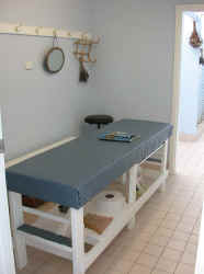 Massage room 2.jpg (35462 bytes)