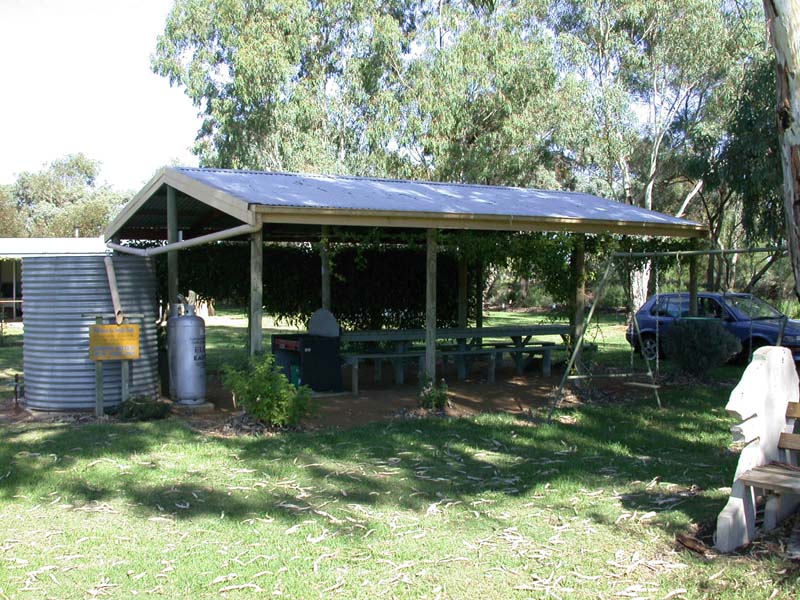 Picnic shelter